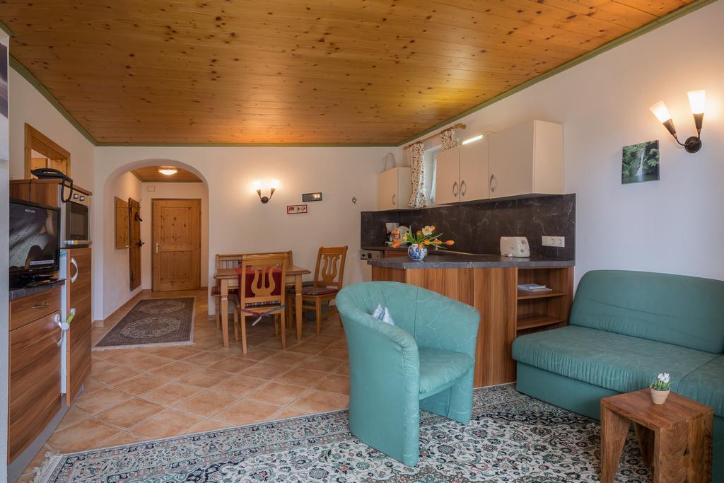 Landhaus Charlotte Am Geigenbuehel -Apartments Seefeld in Tirol Exterior foto