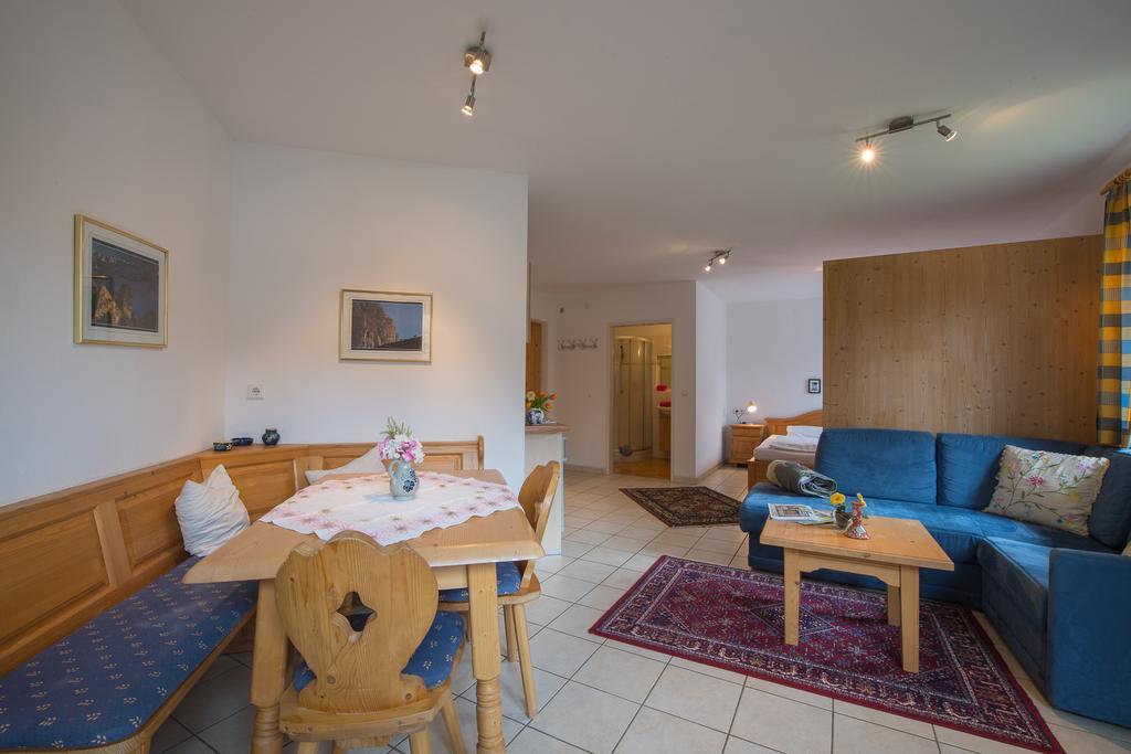 Landhaus Charlotte Am Geigenbuehel -Apartments Seefeld in Tirol Exterior foto